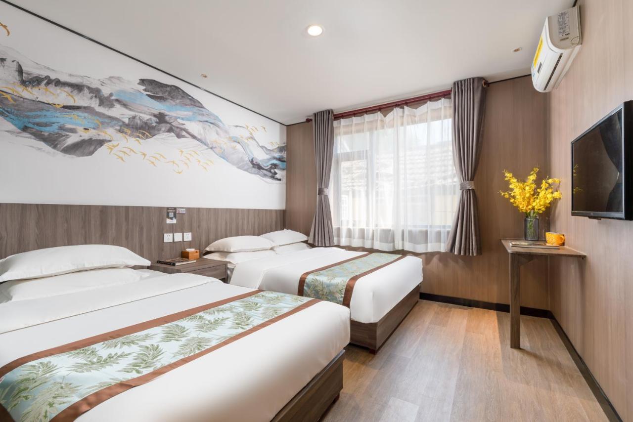 East Sacred Hotel ᴸᴱo---Foreign Accept---Tourism Service English-Speaking 丨 Near Tiananmen Forbidden City丨very Close To Metro Zhangzizhong And Beixinqiao 丨european Foot Ball English丨free Advance Tickets And Laundry Drying Service Coffee Snacks Pekin Zewnętrze zdjęcie