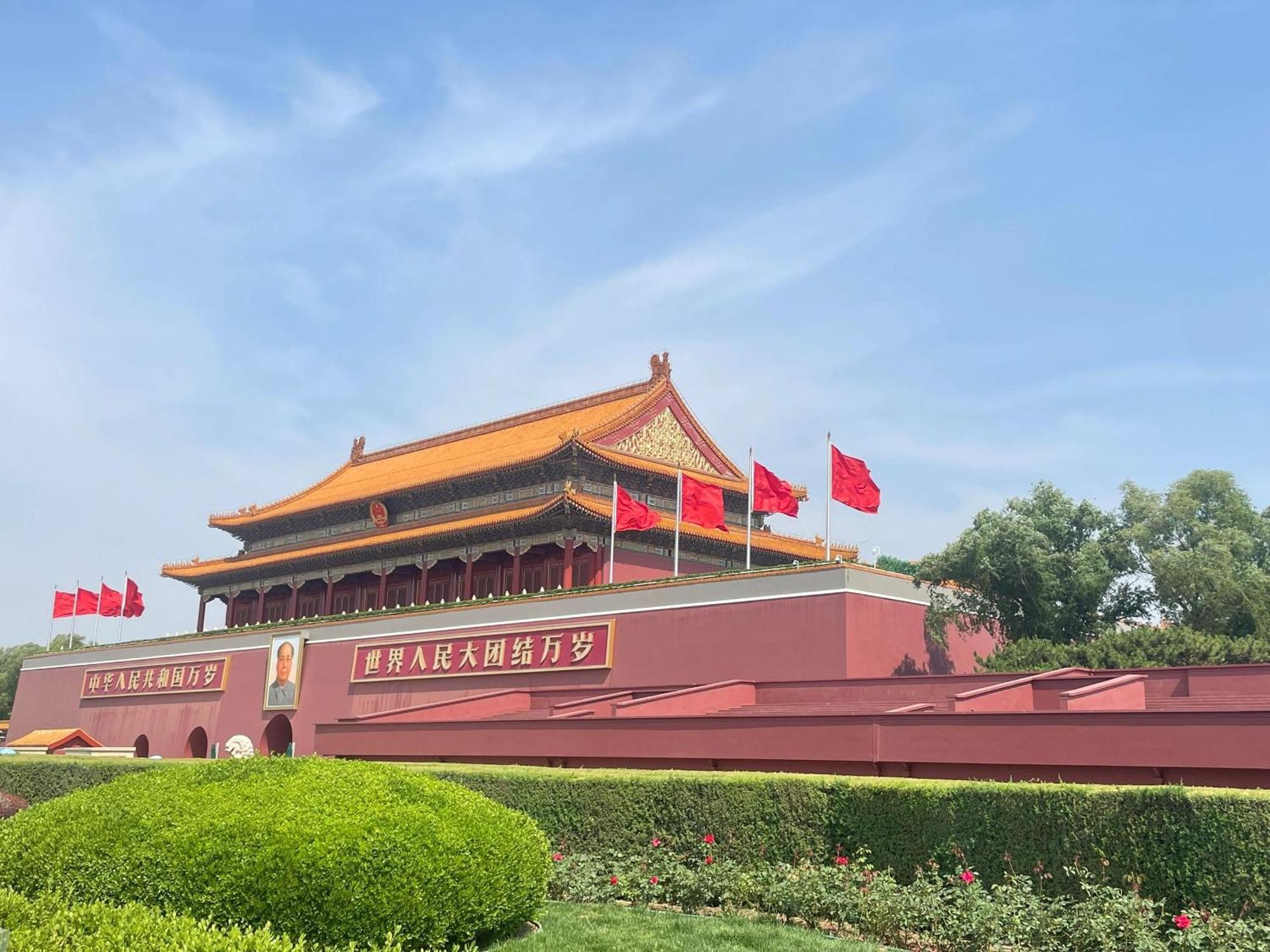 East Sacred Hotel ᴸᴱo---Foreign Accept---Tourism Service English-Speaking 丨 Near Tiananmen Forbidden City丨very Close To Metro Zhangzizhong And Beixinqiao 丨european Foot Ball English丨free Advance Tickets And Laundry Drying Service Coffee Snacks Pekin Zewnętrze zdjęcie