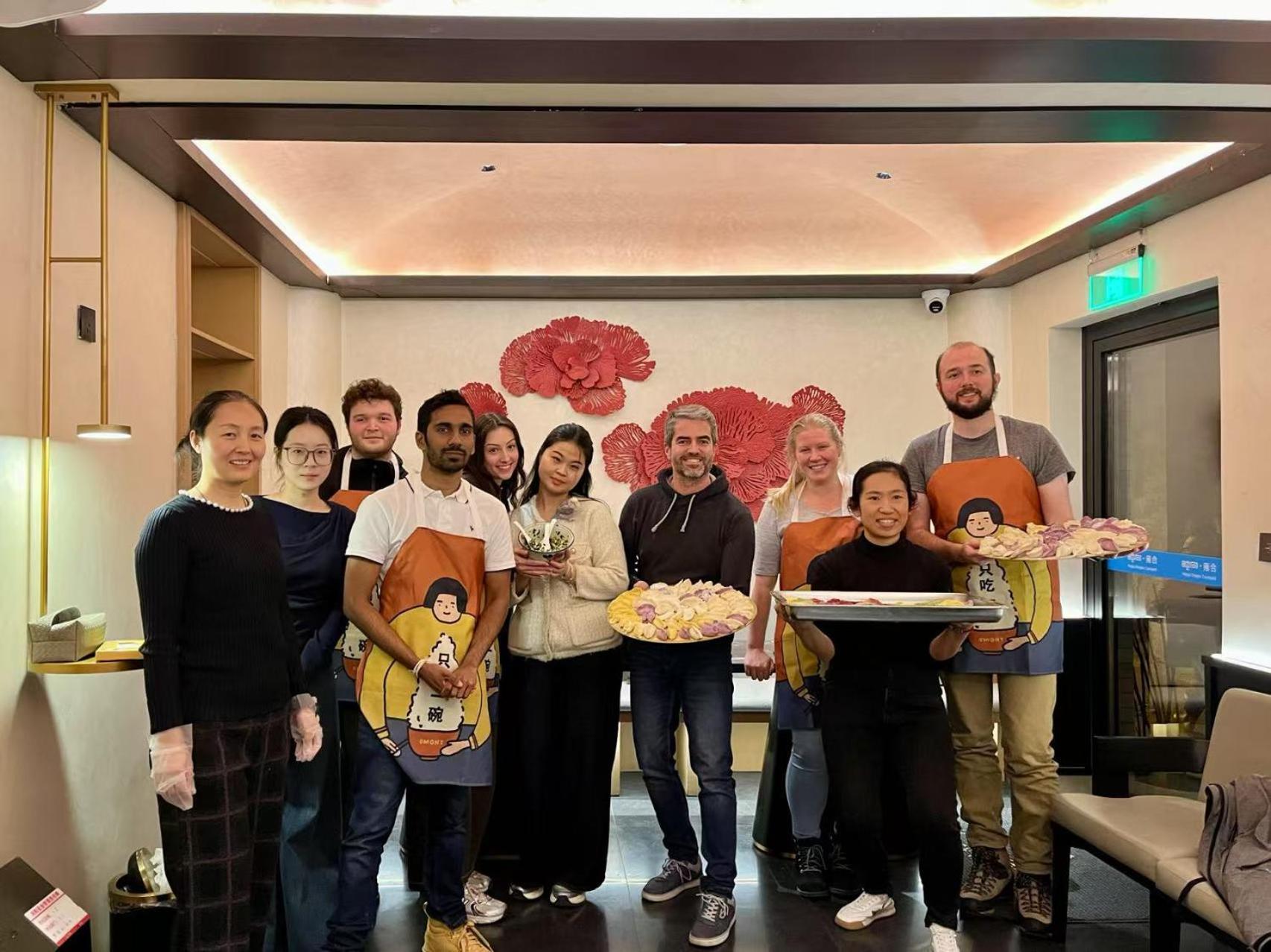 East Sacred Hotel ᴸᴱo---Foreign Accept---Tourism Service English-Speaking 丨 Near Tiananmen Forbidden City丨very Close To Metro Zhangzizhong And Beixinqiao 丨european Foot Ball English丨free Advance Tickets And Laundry Drying Service Coffee Snacks Pekin Zewnętrze zdjęcie