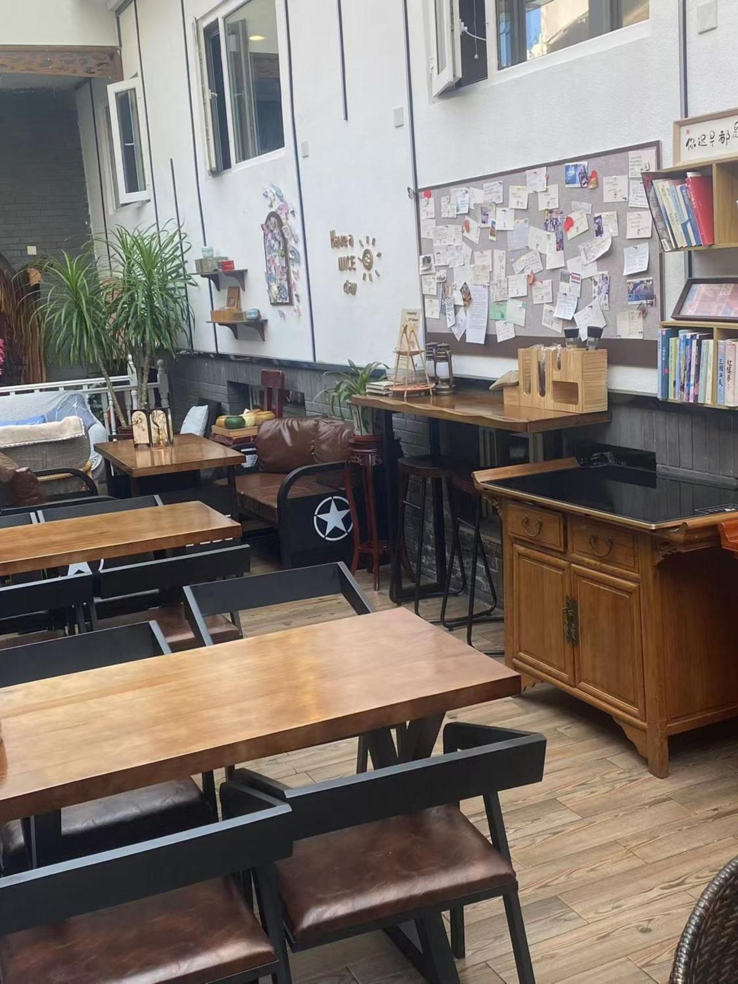 East Sacred Hotel ᴸᴱo---Foreign Accept---Tourism Service English-Speaking 丨 Near Tiananmen Forbidden City丨very Close To Metro Zhangzizhong And Beixinqiao 丨european Foot Ball English丨free Advance Tickets And Laundry Drying Service Coffee Snacks Pekin Zewnętrze zdjęcie